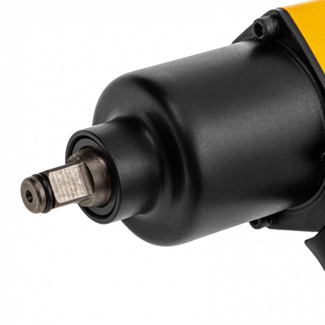 Ударный пневмогайковерт IW860, набор головок, 1/2", 7000 об/мин, 868 Нм Denzel ( 57473 )