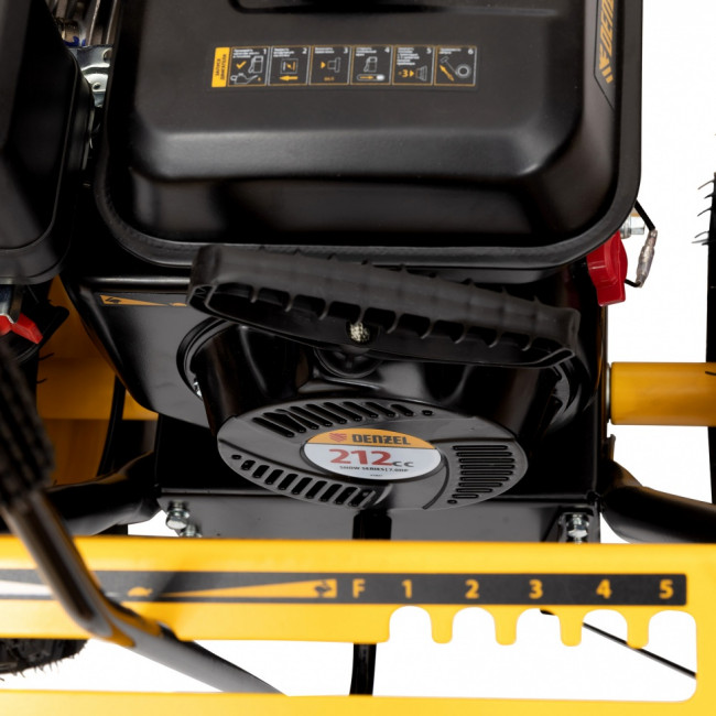 Бензиновая снегоуборочная машина SB 560, 212 cc, ручной старт Denzel ( 97651 )