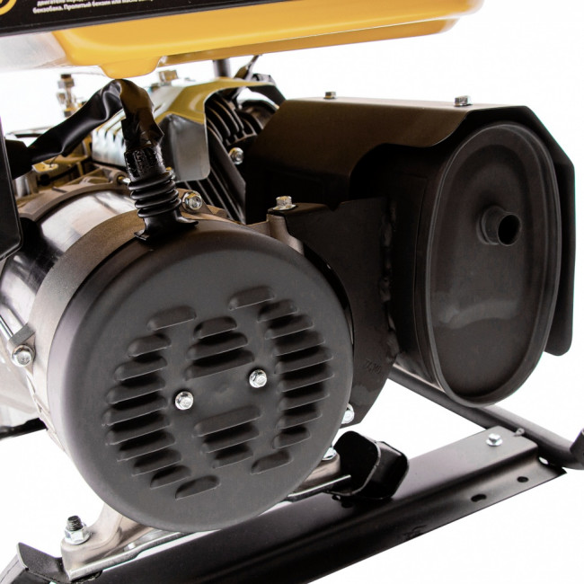 Генератор бензиновый GE 6900, 5.5 кВт, 220 В/50 Гц, 25 л, ручной старт Denzel Генератор бензиновый GE 6900, 5.5 кВт, 220 В/50 Гц, 25 л, ручной старт Denzel