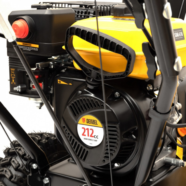 Бензиновая снегоуборочная машина SBM 610, 212 cc, ручной старт, фара Denzel ( 97653 )
