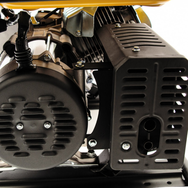 Генератор бензиновый GE 8900, 8.5 кВт, 220 В/50 Гц, 25 л, ручной старт Denzel Генератор бензиновый GE 8900, 8.5 кВт, 220 В/50 Гц, 25 л, ручной старт Denzel