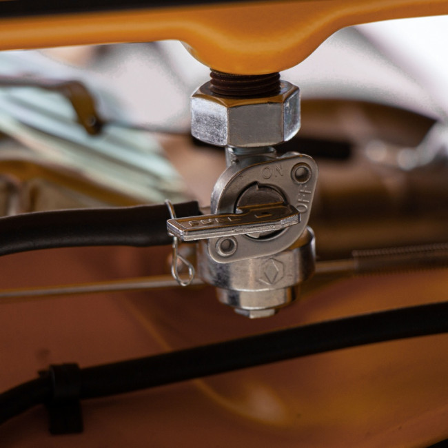 Генератор бензиновый GE 8900, 8.5 кВт, 220 В/50 Гц, 25 л, ручной старт Denzel Генератор бензиновый GE 8900, 8.5 кВт, 220 В/50 Гц, 25 л, ручной старт Denzel