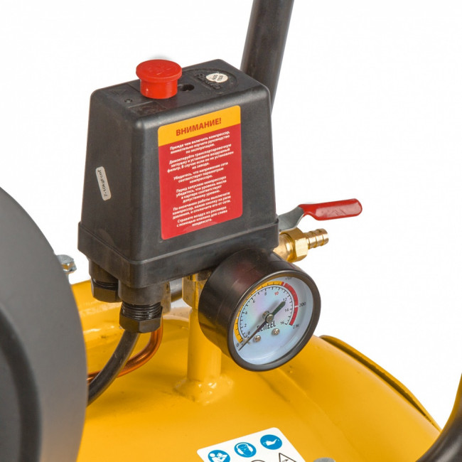 Компрессор DR5500/300, масляный ременный, 10 бар, производительность 850 л/м, мощность 5.5 кВт Denzel Компрессор DR5500/300, масляный ременный, 10 бар, производительность 850 л/м, мощность 5.5 кВт Denzel