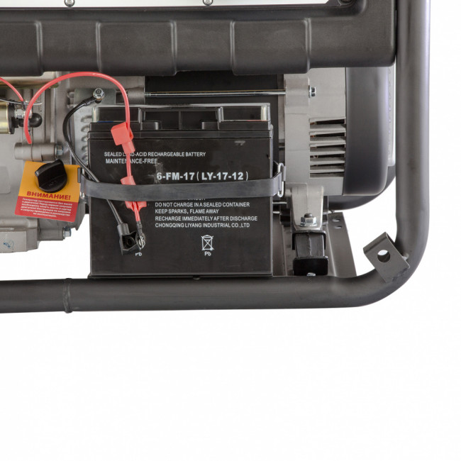 Генератор бензиновый PS 70 EA, 7.0 кВт, 230 В, 25 л, коннектор автоматики, электростартер Denzel Генератор бензиновый PS 70 EA, 7.0 кВт, 230 В, 25 л, коннектор автоматики, электростартер Denzel