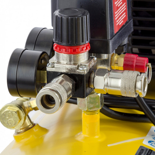 Компрессор воздушный DK1800/50, Х-PRO 1.8 кВт, 280л/мин, 50л Denzel Компрессор воздушный DK1800/50, Х-PRO 1.8 кВт, 280л/мин, 50л Denzel