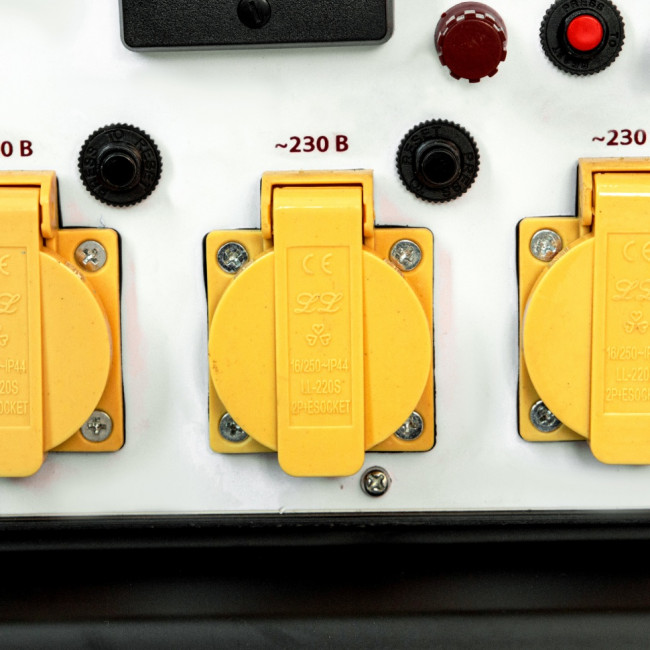 Генератор дизельный DD6300Е, 5.0 кВт, 220 В/50 Гц, 15 л, электростартер Denzel Генератор дизельный DD6300Е, 5.0 кВт, 220 В/50 Гц, 15 л, электростартер Denzel