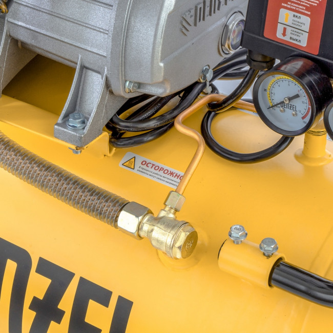 Компрессор воздушный DKV2200/50, Х-PRO 2.2 кВт, 400 л/мин, 50 л Denzel Компрессор воздушный DKV2200/50, Х-PRO 2.2 кВт, 400 л/мин, 50 л Denzel