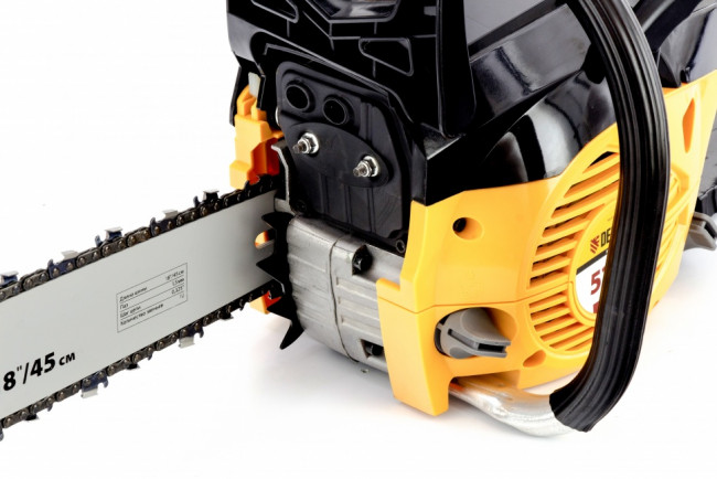 Пила цепная бензиновая DGS-5218, шина 45 см, 52 см3, 3.5 л.с, шаг 0.325, паз 1.5 мм, 72 звена Denzel Пила цепная бензиновая DGS-5218, шина 45 см, 52 см3, 3.5 л.с, шаг 0.325, паз 1.5 мм, 72 звена Denzel