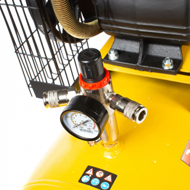 Компрессор воздушный BCV2300/100, ременный привод, 2.3 кВт, 100 литров, 440 л/мин Denzel ( 58111 ) Компрессор воздушный BCV2300/100, ременный привод, 2.3 кВт, 100 литров, 440 л/мин Denzel ( 58111 )