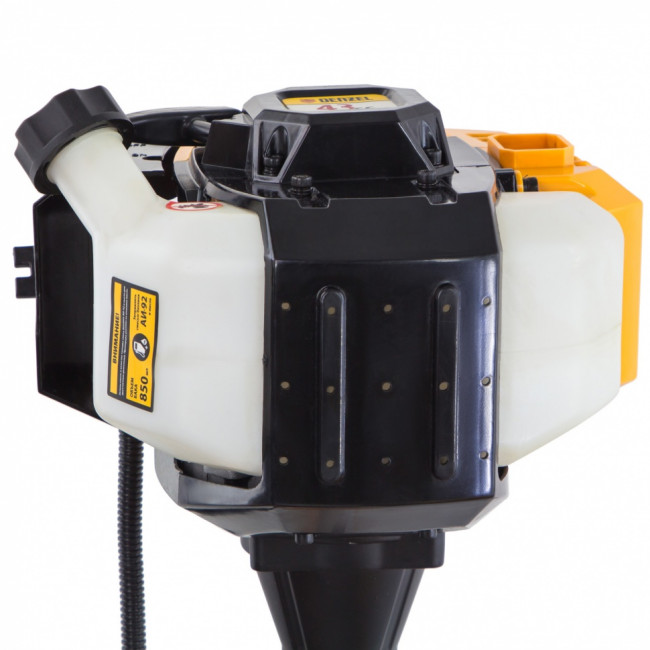 Триммер бензиновый DR-43, 43 см3, неразъемная штанга, состоит из 2 частей Denzel ( 96273 )