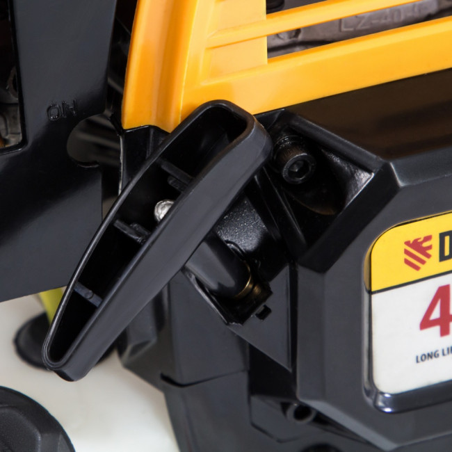 Триммер бензиновый DR-43, 43 см3, неразъемная штанга, состоит из 2 частей Denzel ( 96273 )