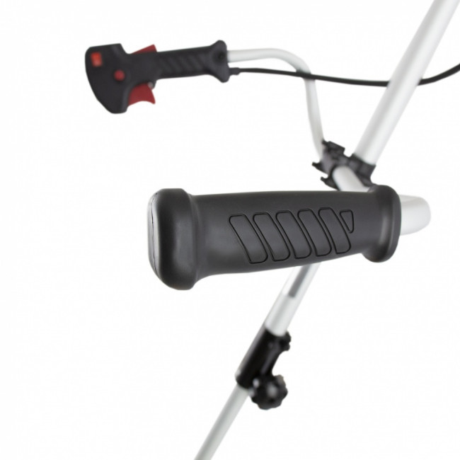 Триммер бензиновый DTL-52S, 52 см3, разъемная штанга, состоит из 2 частей Denzel ( 96266 )