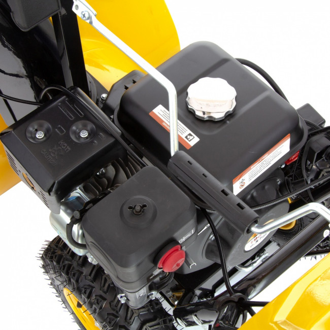 Бензиновая снегоуборочная машина SB 650 E, 6.5 л.с, с электростартером, фара Denzel Бензиновая снегоуборочная машина SB 650 E, 6.5 л.с, с электростартером, фара Denzel