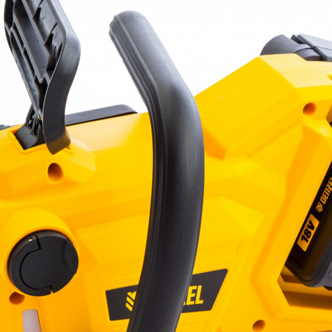 Цепная пила аккумуляторная бесщеточная RCS400-36, Li-ion, 36 В, 4 Ач, шина 400 мм Denzel ( 58610 )