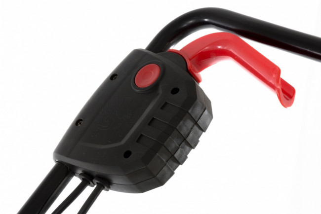 Газонокосилка электрическая GC-1100, 1100 Вт, ширина 32 см, 3 уровня, пластиковый травосборник, 30 л Denzel Газонокосилка электрическая GC-1100, 1100 Вт, ширина 32 см, 3 уровня, пластиковый травосборник, 30 л Denzel